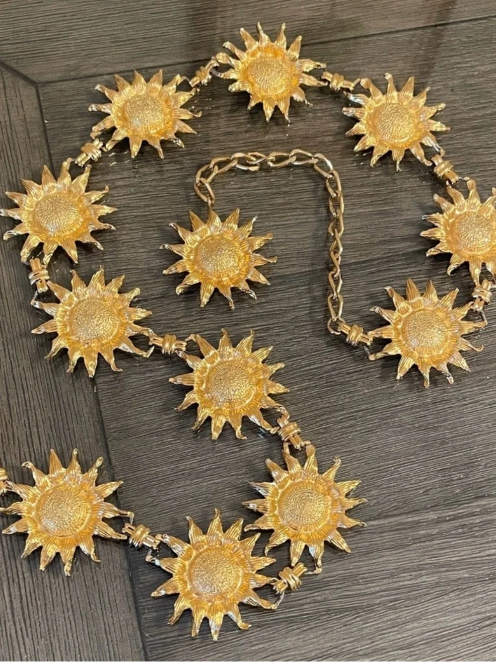 Vintage Gold-tone Metal Sunflower - Daisy Chain Belt